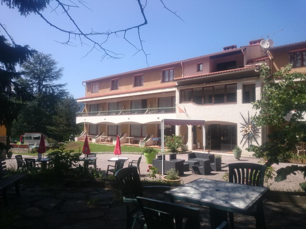 Hotel Le Mas Fleuri Vernet-les-Bains Luaran gambar